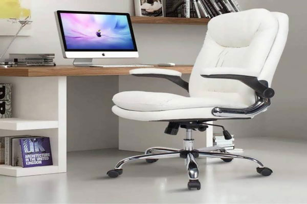A brief guide to desks and chairs for working with computers