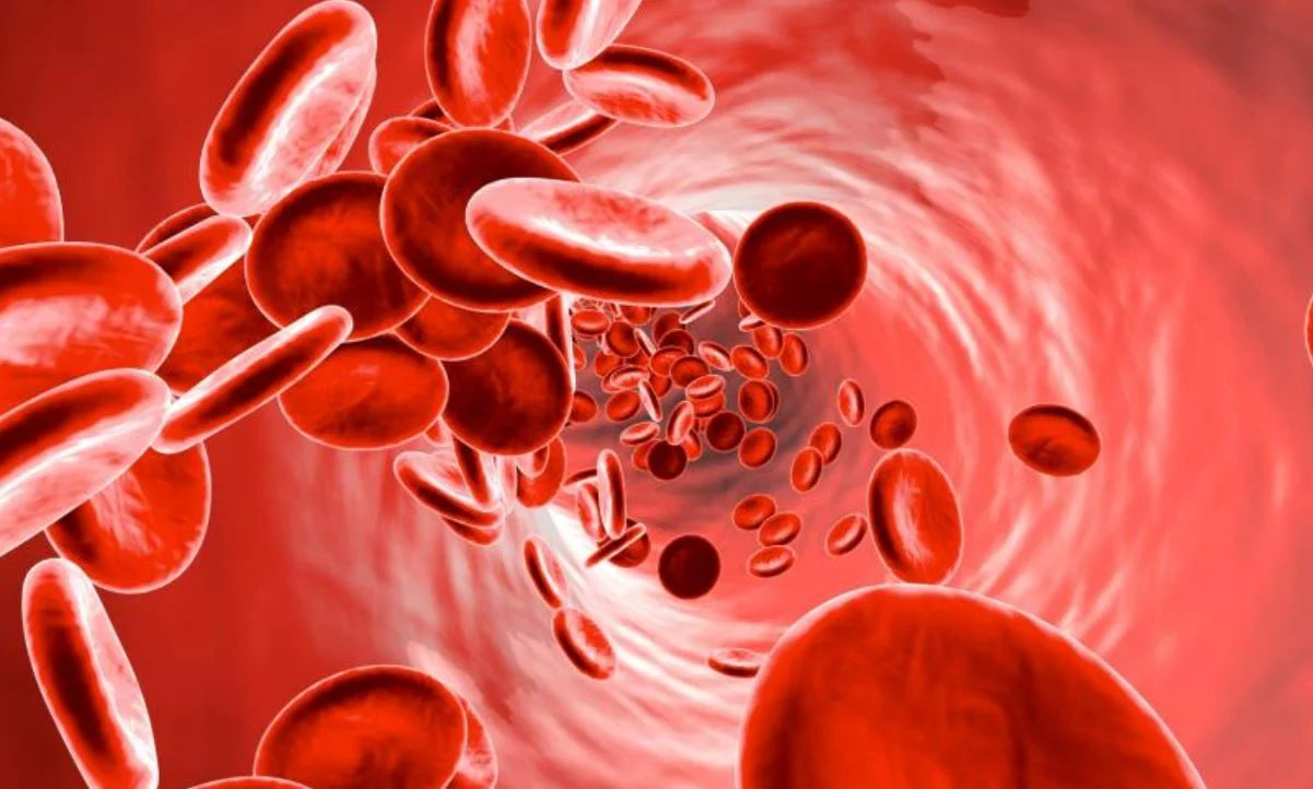 What are the risks of high hemoglobin