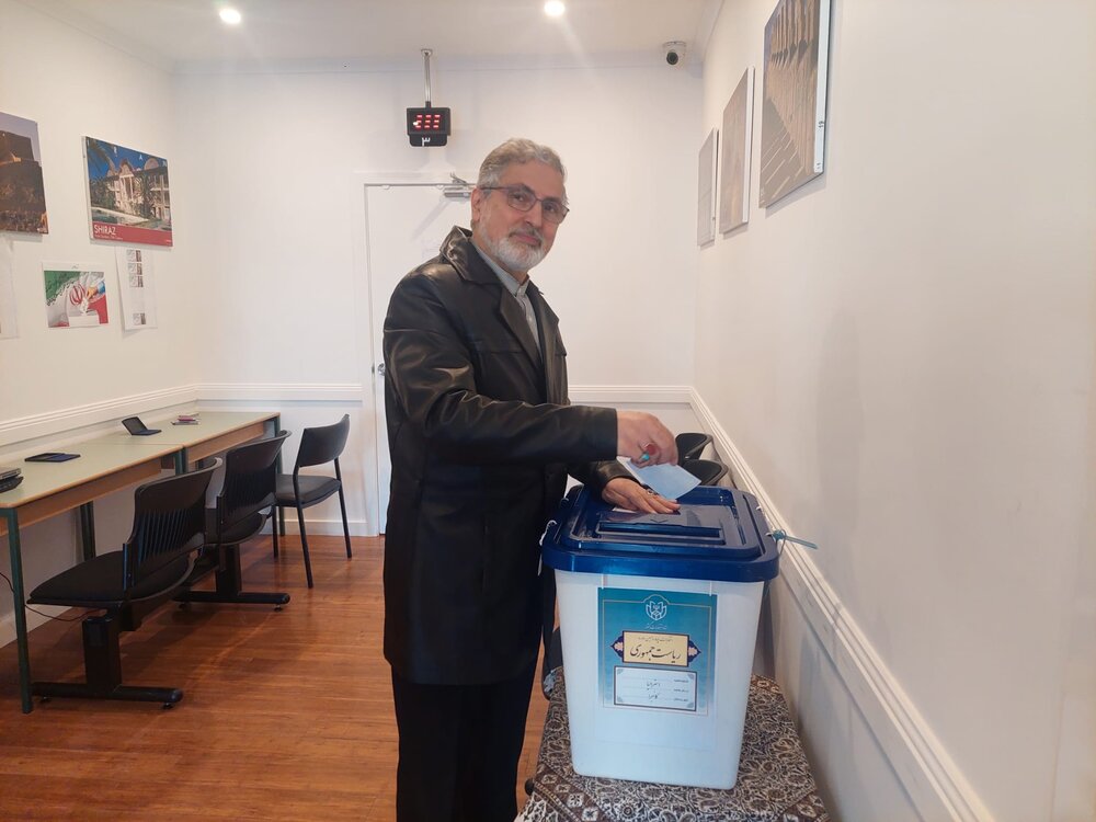 احمد صادقی سفیر ایران در استرالیا | انتخابات چهاردهمین دوره ریاست‌جمهوری