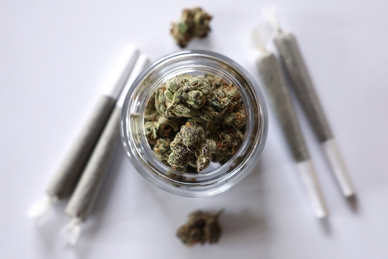 اسکرومیتینگ چیست؟ هشدار نسبت به عارضه خطرناک در میان مصرف‌ کنندگان ماری‌ جوانا